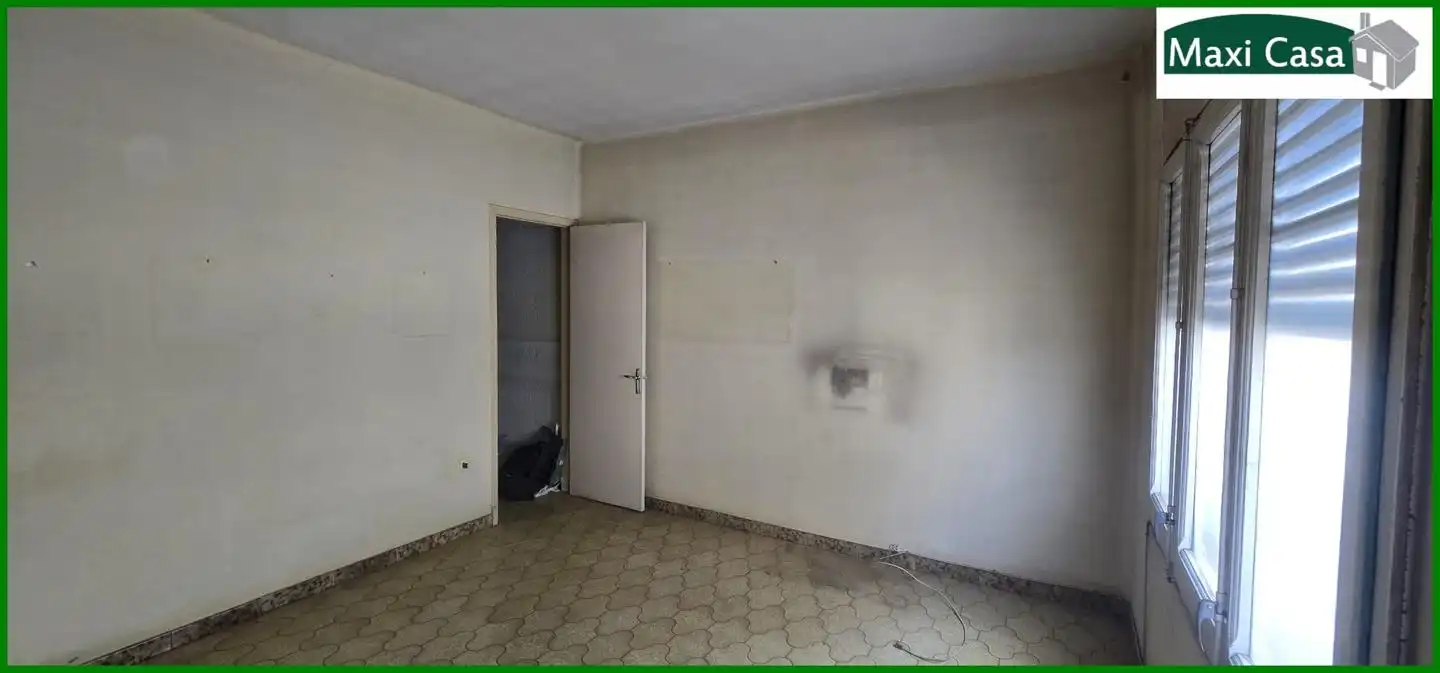 Piso en venta en Sabadell con Balcón