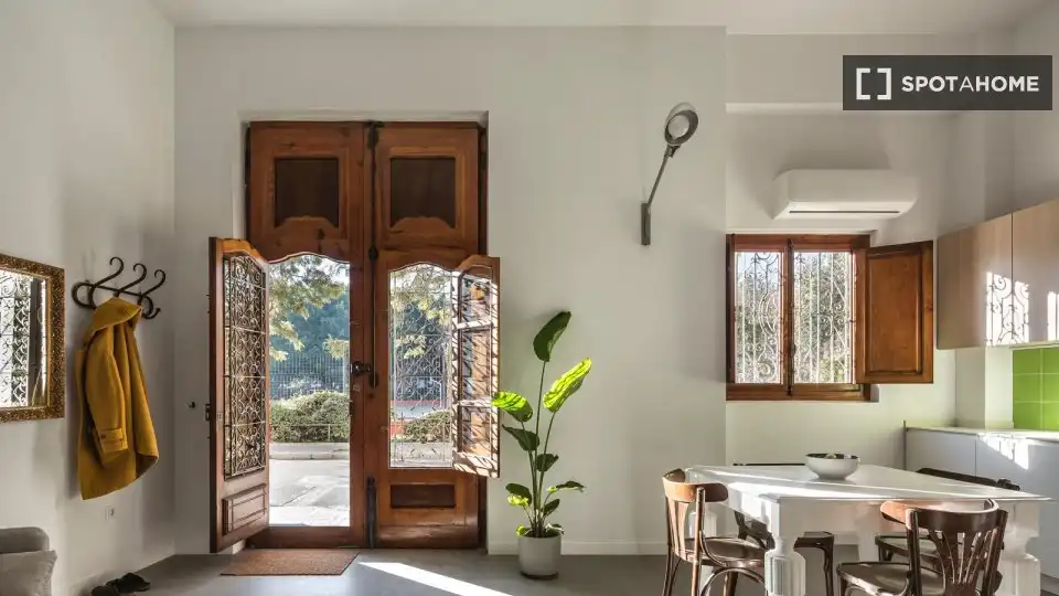 Dining room of Flat for rent in Valencia  with Air Conditioner, Heating and Furnished