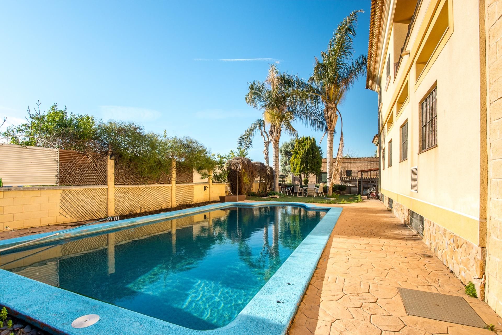 Swimming pool of House or chalet for sale in  Murcia Capital  with Air Conditioner, Private garden and Terrace