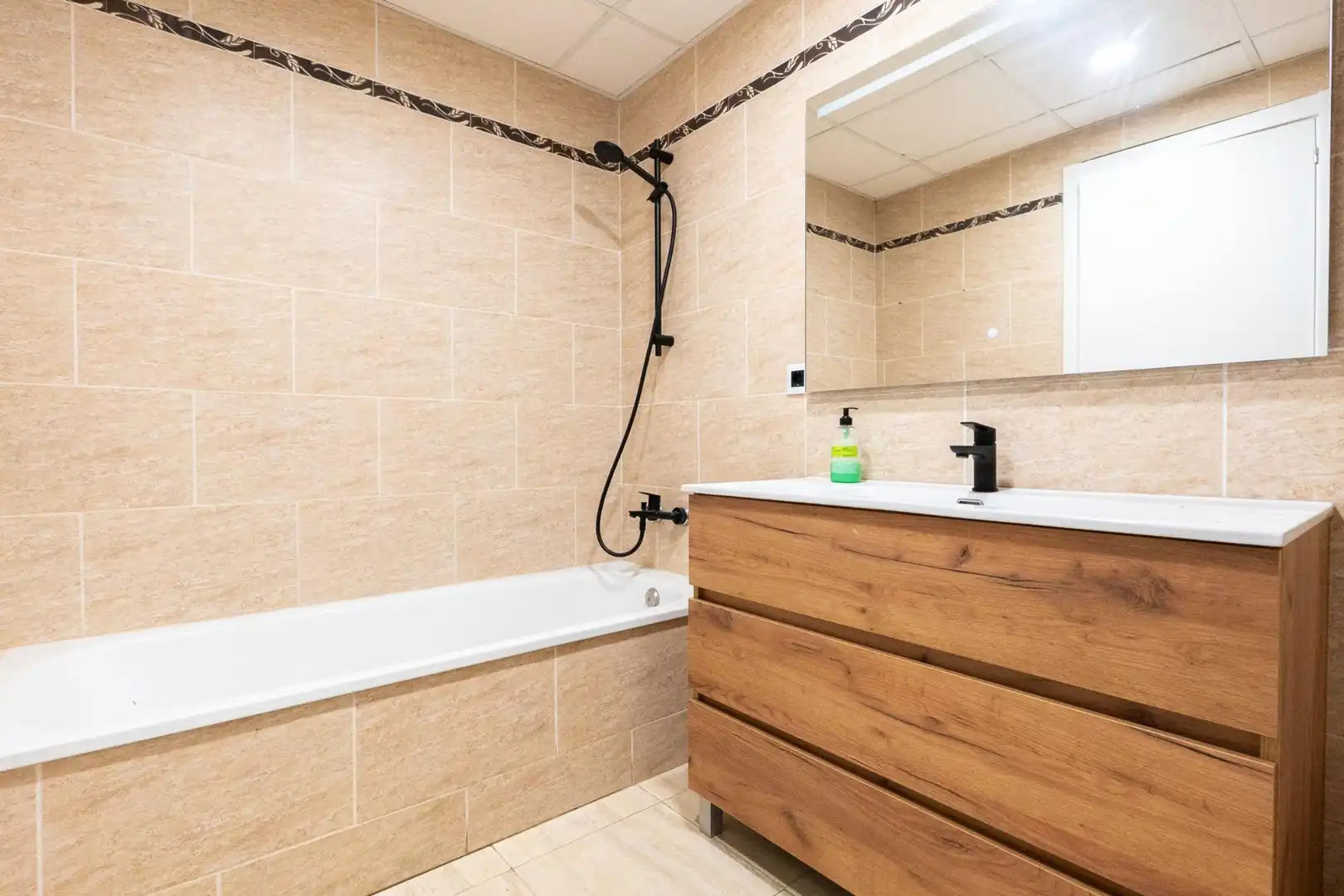 Bathroom of Flat for sale in Deltebre  with Air Conditioner, Terrace and Furnished