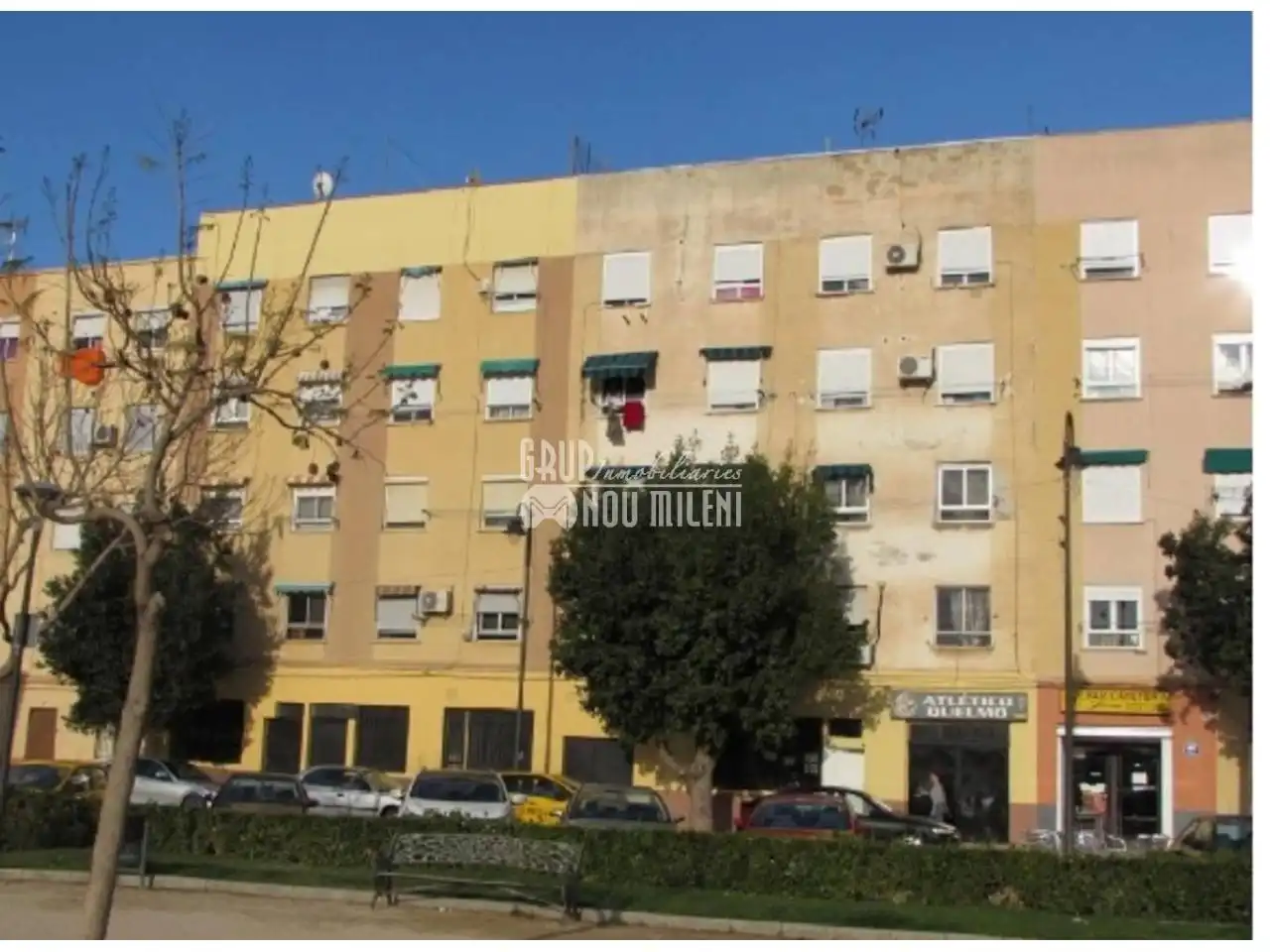 Vista exterior de Piso en venta en Quart de Poblet con Balcón
