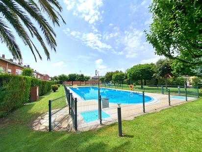 Swimming pool of House or chalet for sale in Haro  with Heating, Private garden and Furnished