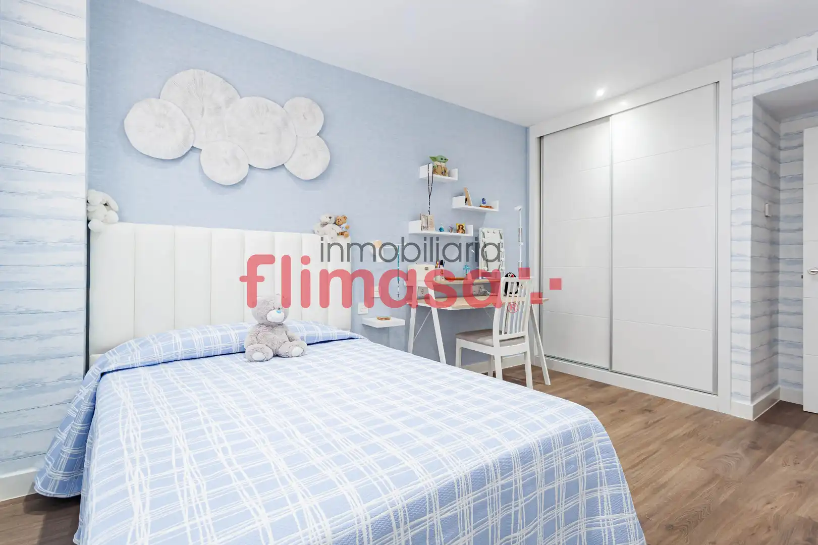 Bedroom of Detached homes for sale in Villaviciosa de Odón  with Air Conditioner, Heating and Private garden