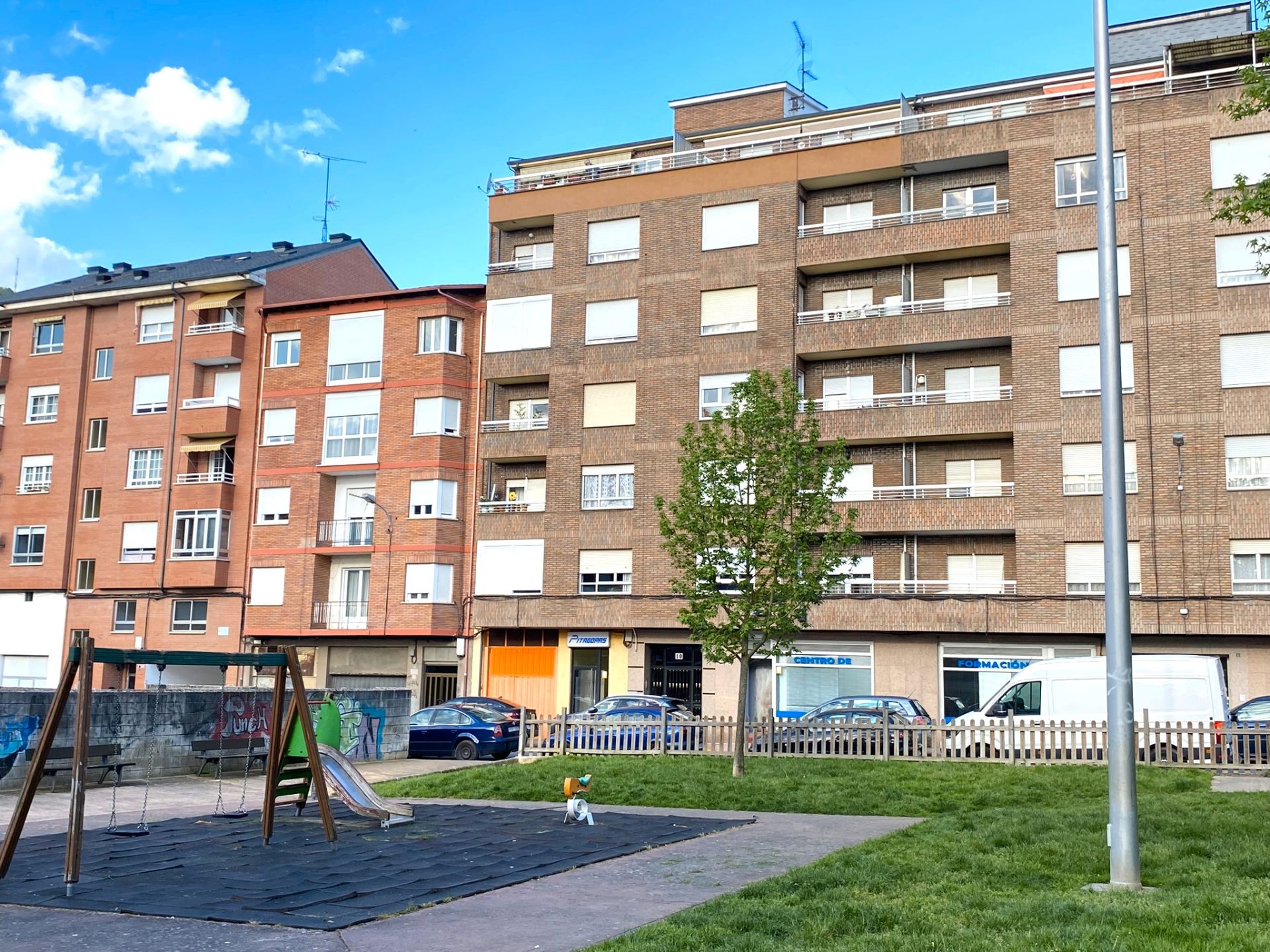 Piso en venta en Calle Batalla de Roncesvalles, 10, Centro