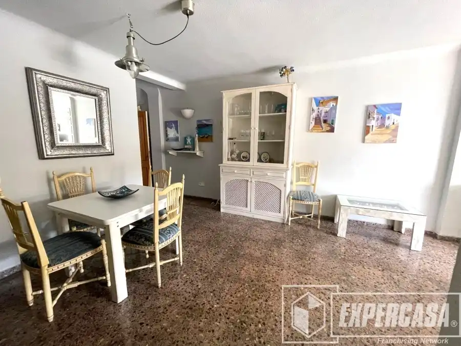 Sala d'estar de Apartament de lloguer en Santa Eulària des Riu amb Aire condicionat i Terrassa