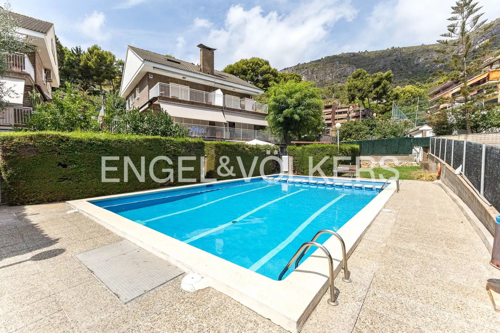Vista exterior de Casa o chalet en venta en Castelldefels con Aire acondicionado, Calefacción y Jardín privado