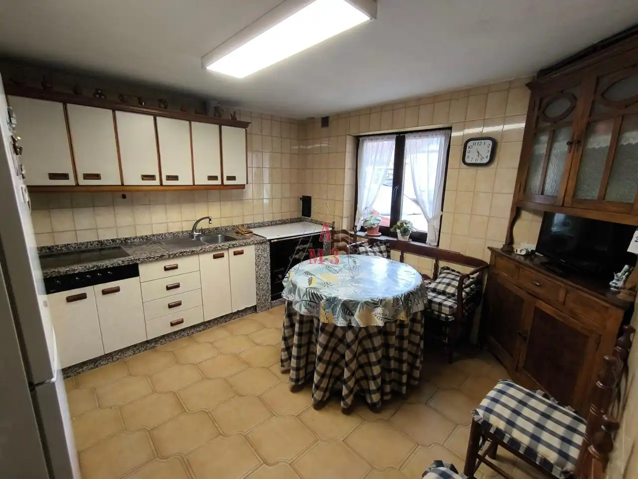 Cuina de Casa o xalet en venda en Benavides amb Calefacció, Traster i Moblat