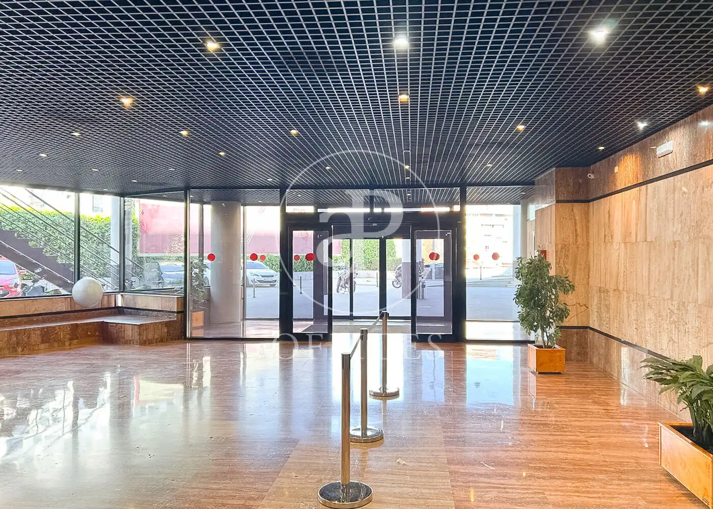 Office for sale in Madrid  with Air Conditioner