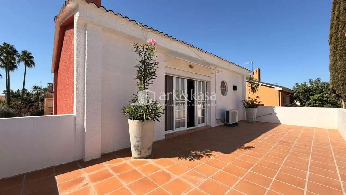Chalet con piscina en venta en San Antonio de Benagéber, imagen 6