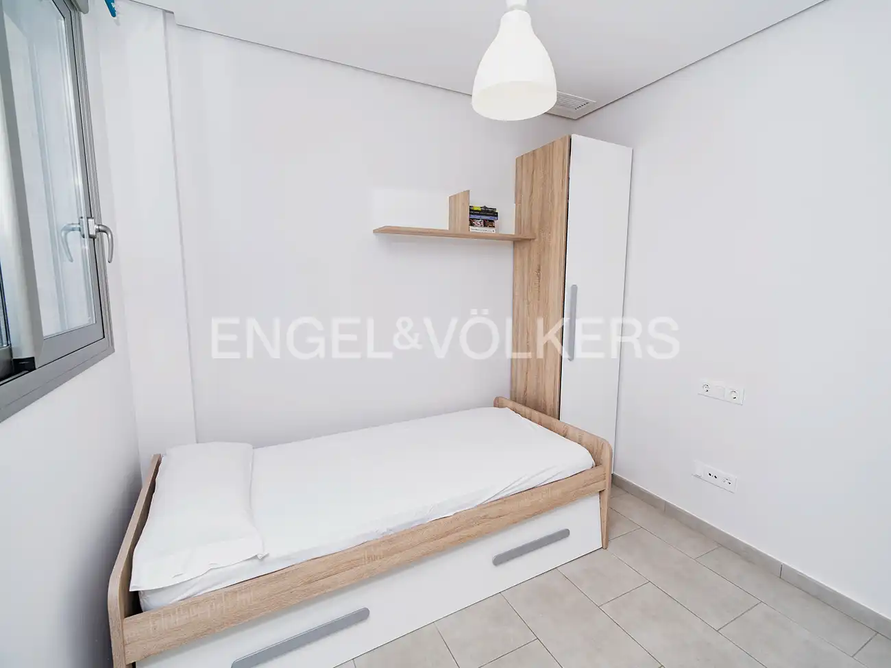 Habitación de Ático en venta en Elche / Elx con Aire acondicionado, Calefacción y Terraza