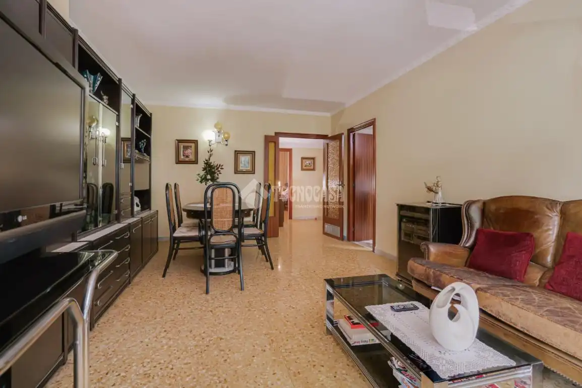 Sala de estar de Piso en venta en Montcada i Reixac con Balcón