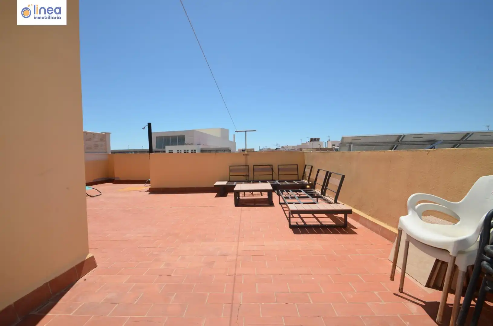 Casa adosada en venta en Calle ANGEL CARA, La Mojonera