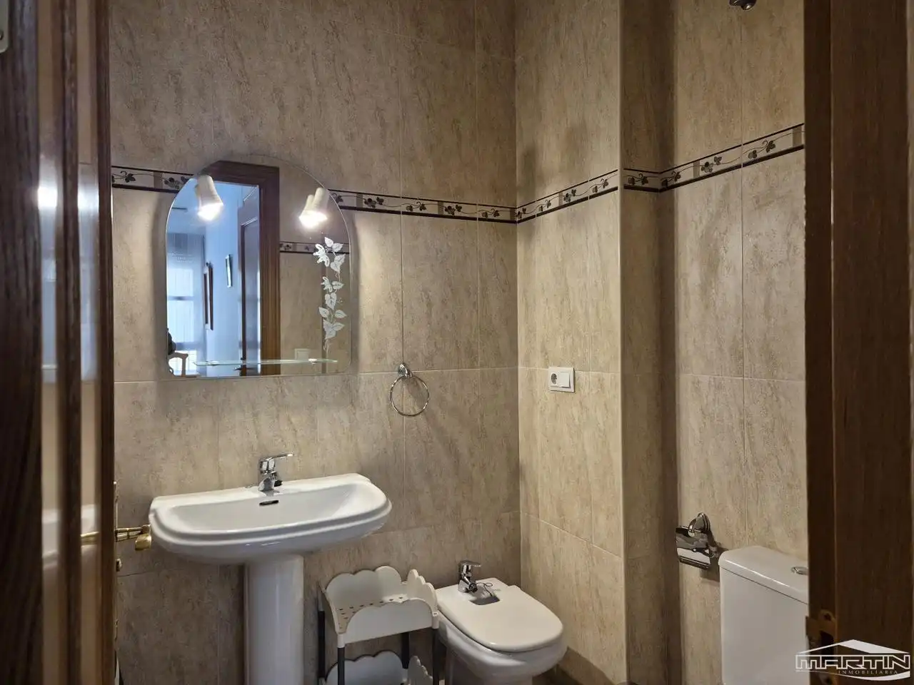 Badezimmer von Wohnung zur Miete in Lucena mit Klimaanlage, Abstellraum und Möbliert