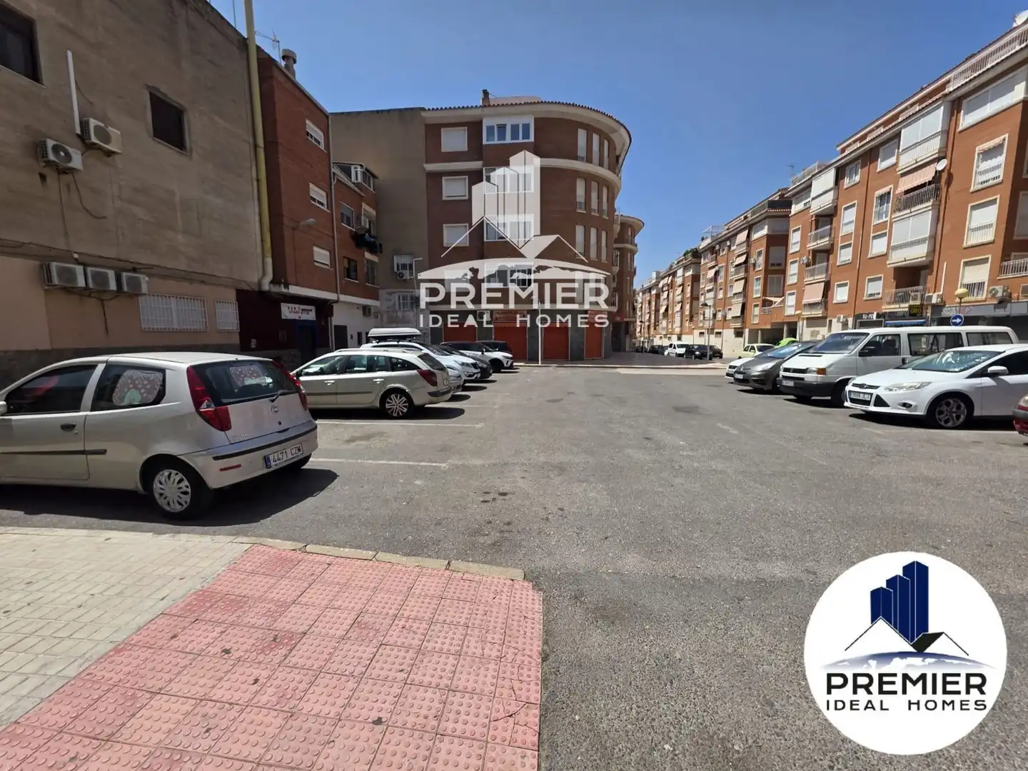 Parking of Flat for rent in Petrer  with Terrace and Furnished