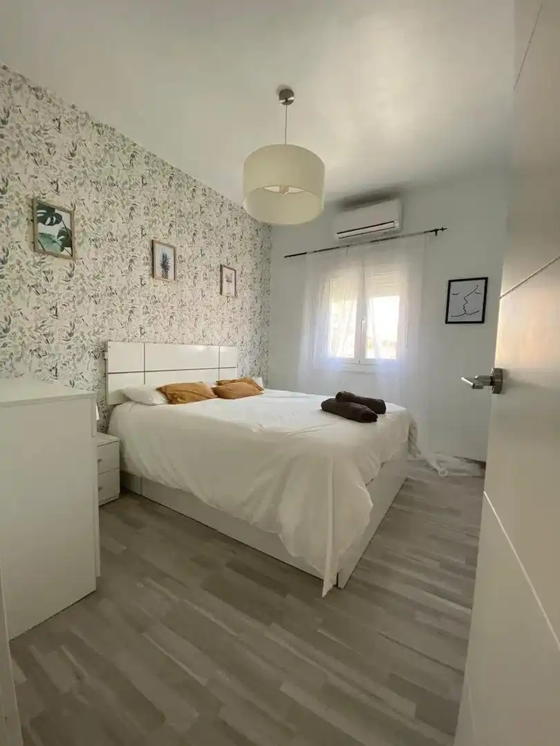 Bedroom of Flat for sale in Valencia  with Air Conditioner, Heating and Parquet flooring