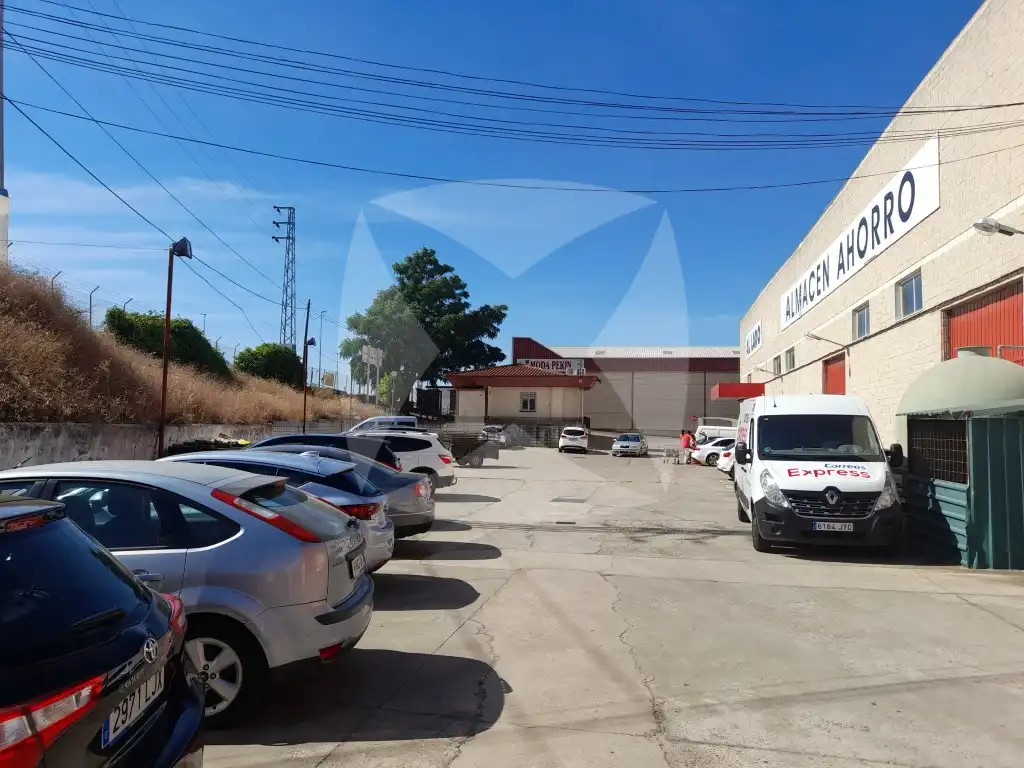 Nau industrial en venda a Avenida Joaquín Sánchez Valverde, imagen 2