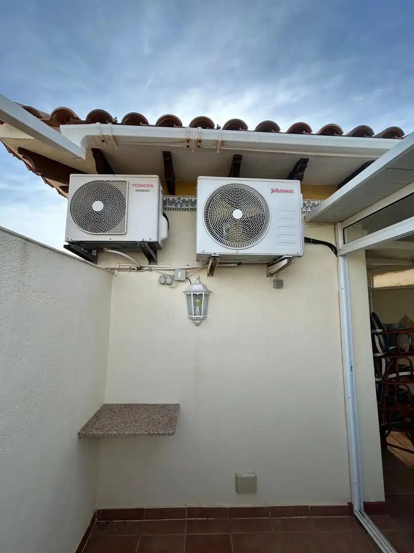 Terrassa de Dúplex en venda en Torrevieja amb Aire condicionat, Terrassa i Piscina comunitària
