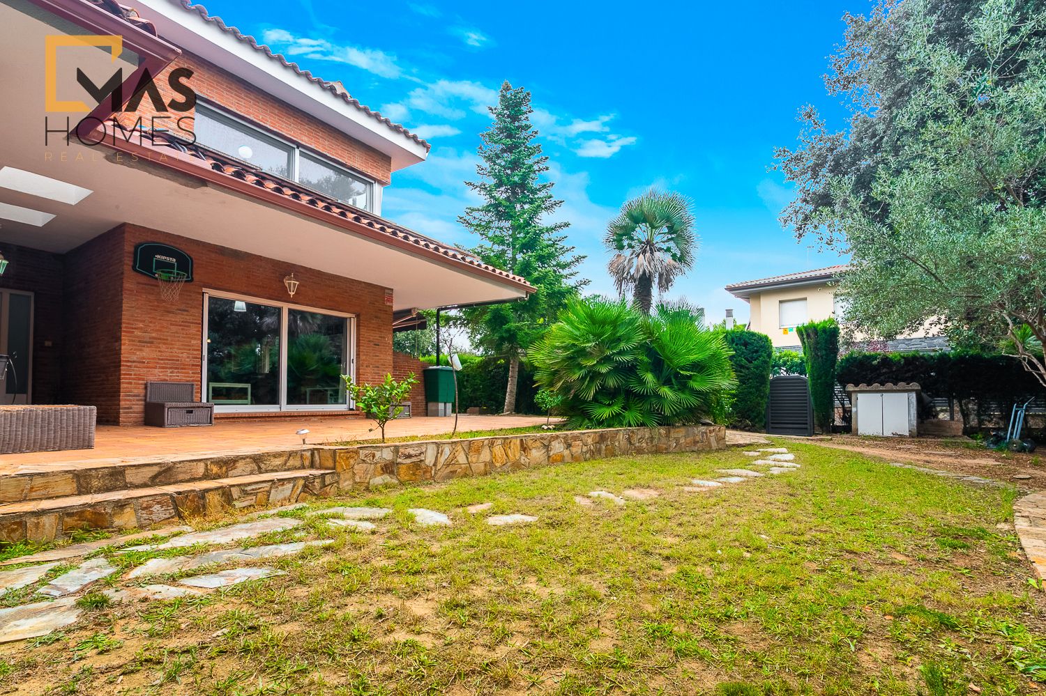 Jardí de Casa o xalet en venda en Sabadell amb Aire condicionat, Calefacció i Jardí privat