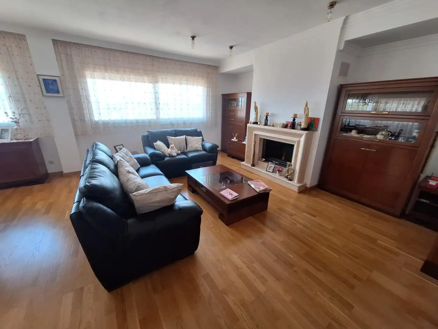 Sala d'estar de Casa o xalet en venda en Sant Quirze del Vallès amb Aire condicionat, Calefacció i Jardí privat