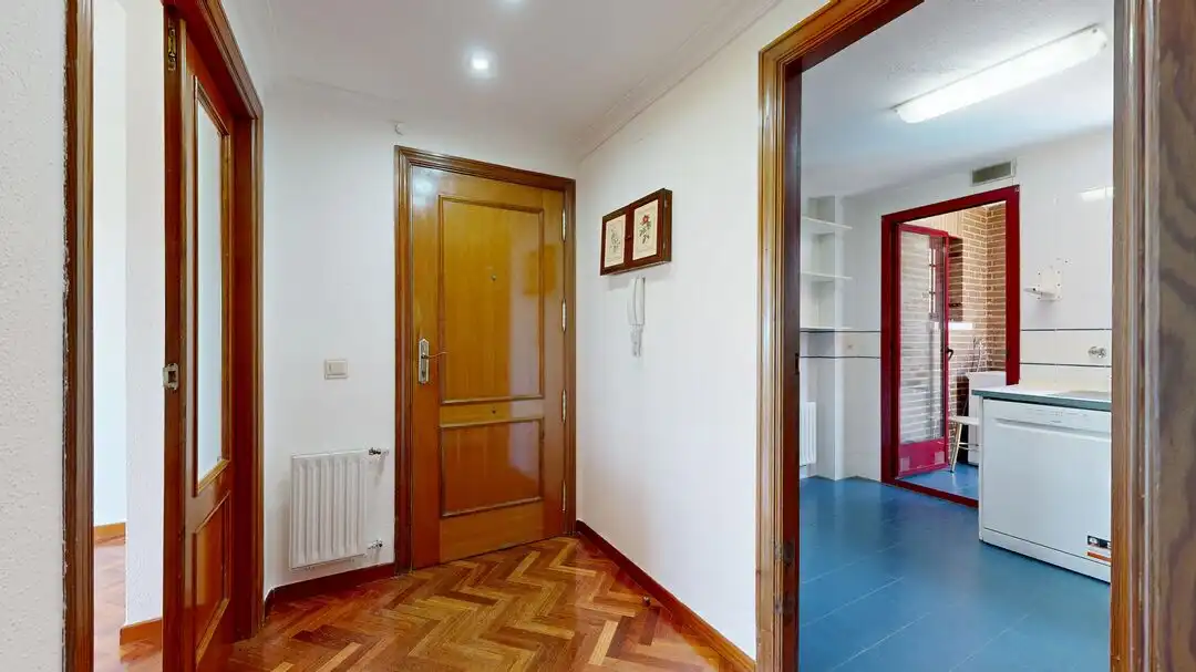 Flat for rent in Madrid  with Air Conditioner, Heating and Private garden