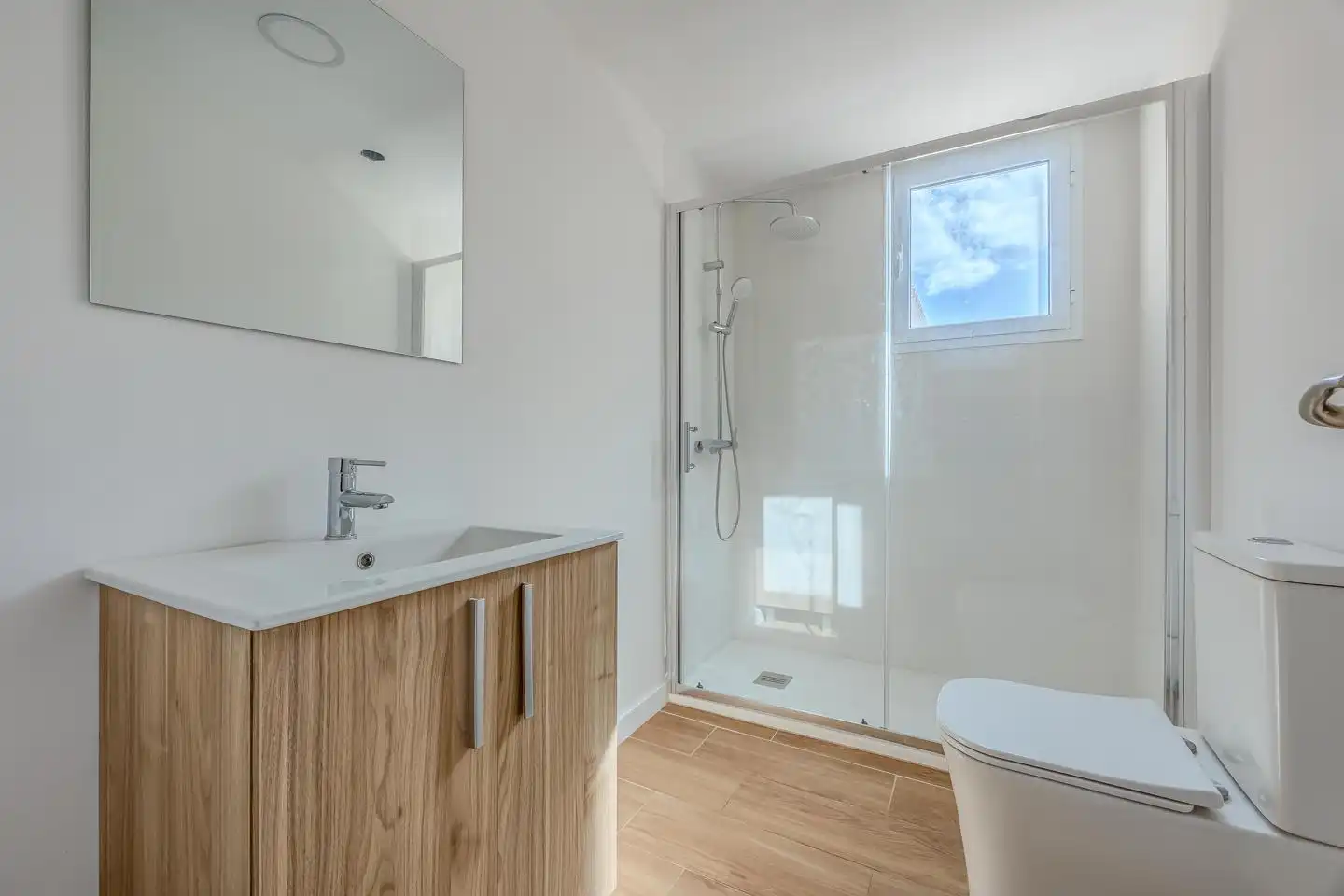 Bathroom of Ground floor for sale in Telde