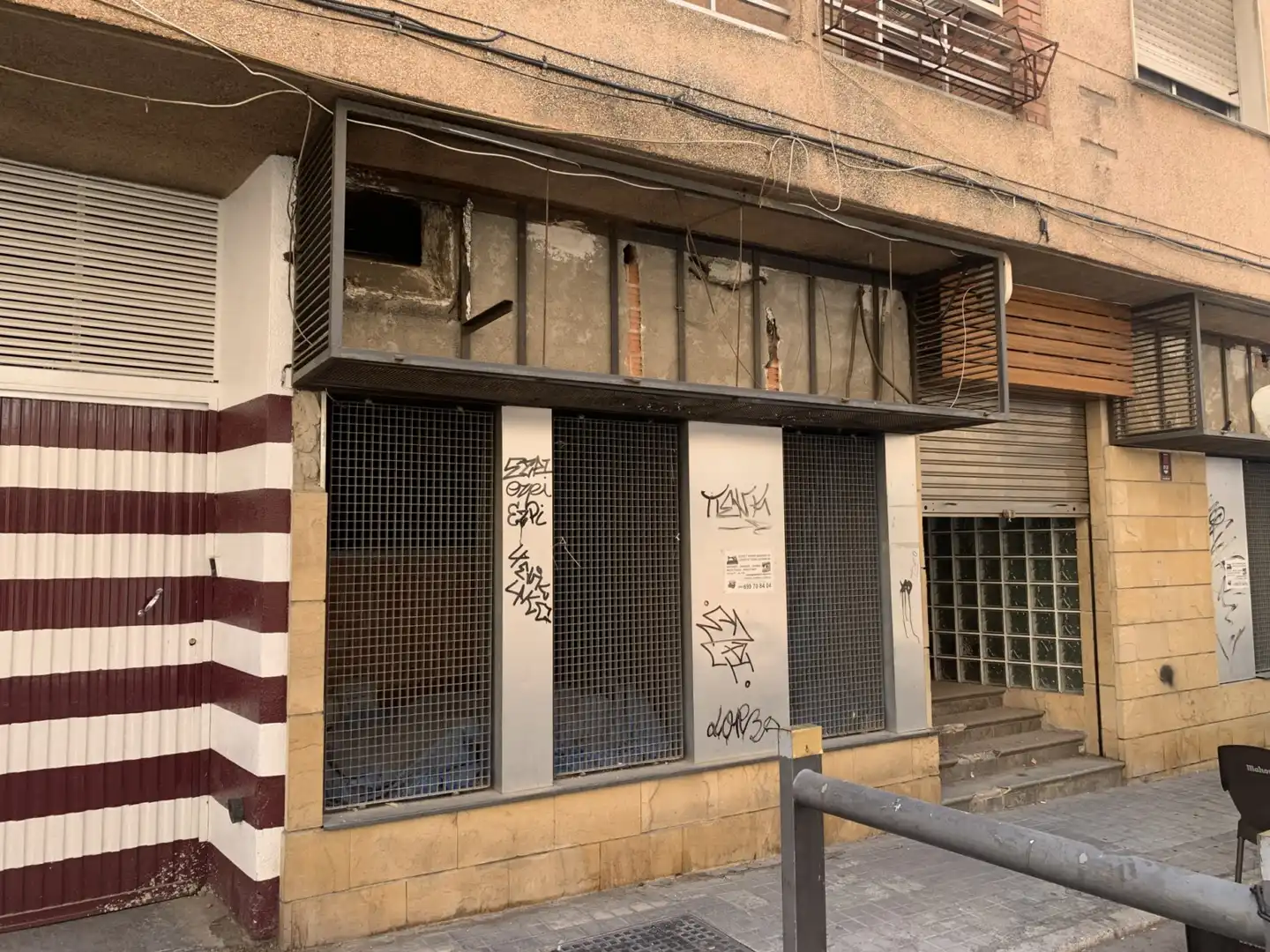 Locale commerciale in vendita a Calle Flores de Lemus, imagen 2