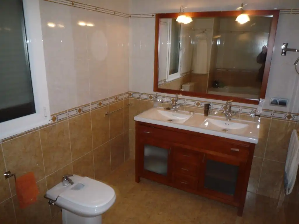 Baño de Casa adosada en venta en Carracedelo