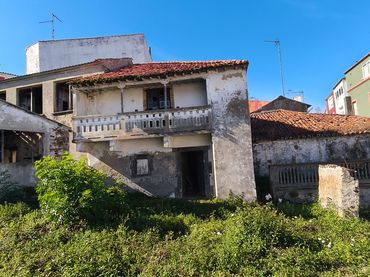 Maison rustique avec balcon à vendre à Calle Cerdeira 3