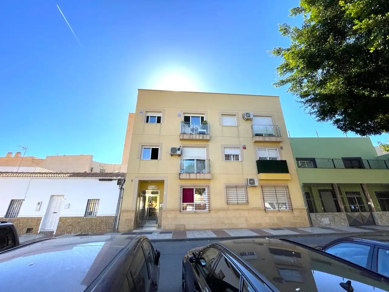 Vista exterior de Piso en venta en Roquetas de Mar
