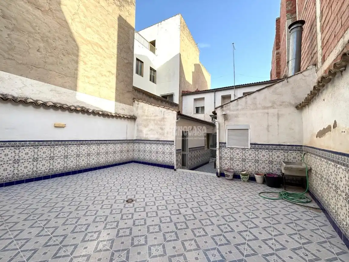 Exterior view of Houses for sale in Jódar  with Storage room and Balcony