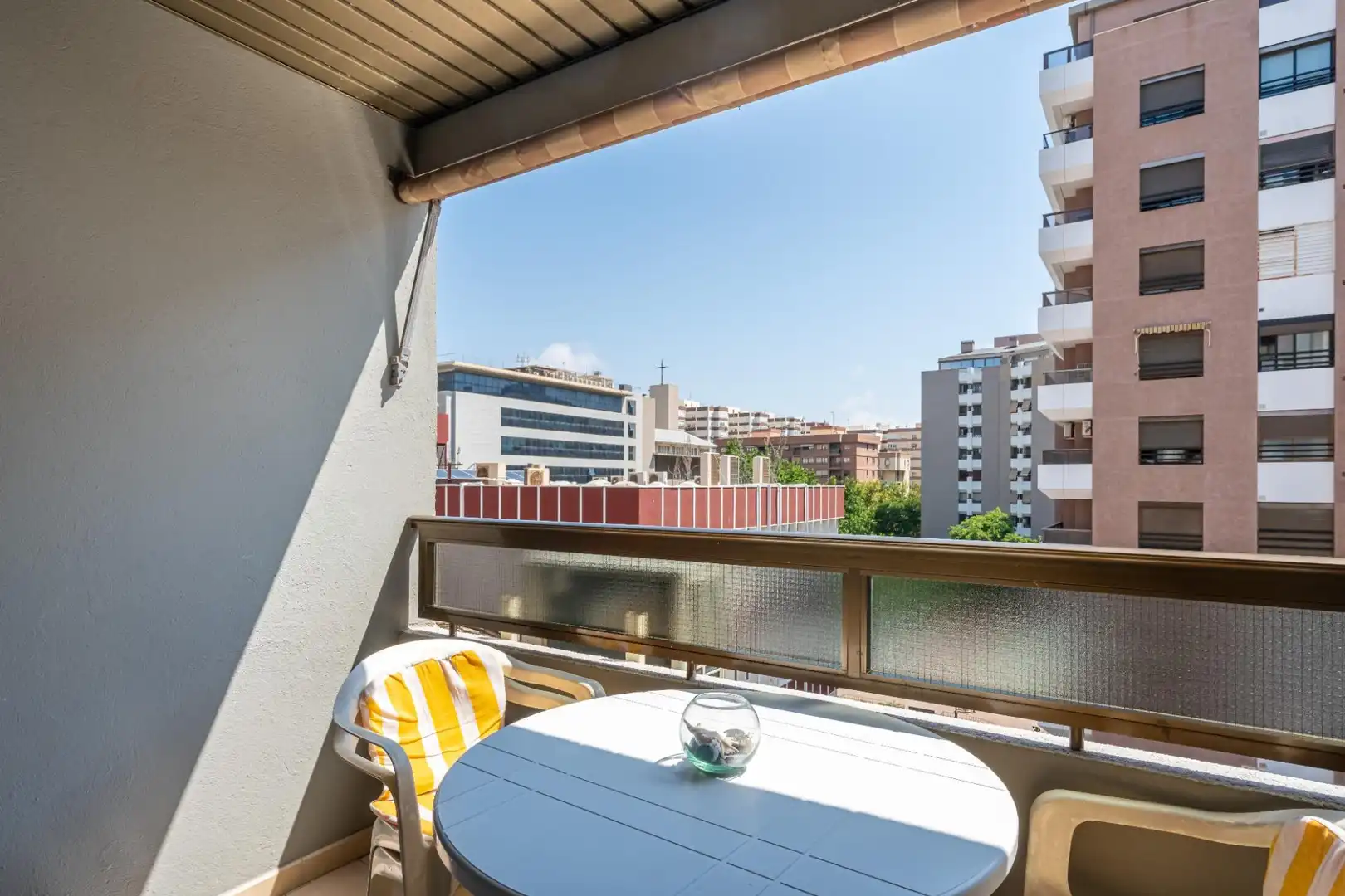 Flat with terrace to rent in Calle MAESTRO SERRANO, imagen 4