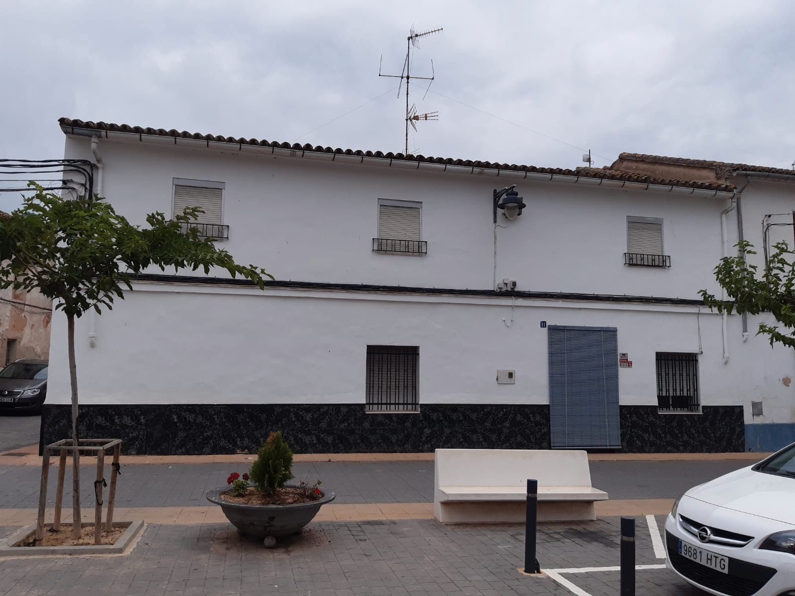 Vista exterior de Casa adosada en venda en Sant Joan de l'Ènova amb Terrassa