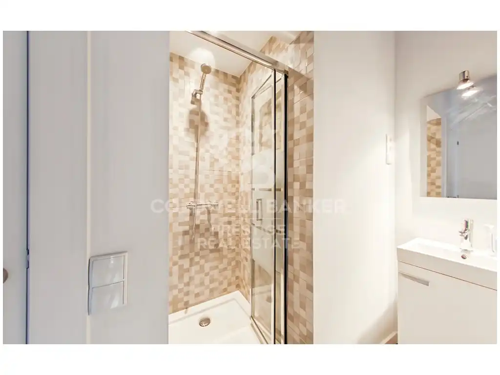 Appartamento con terrazza in vendita a Carrer Rosselló, imagen 5