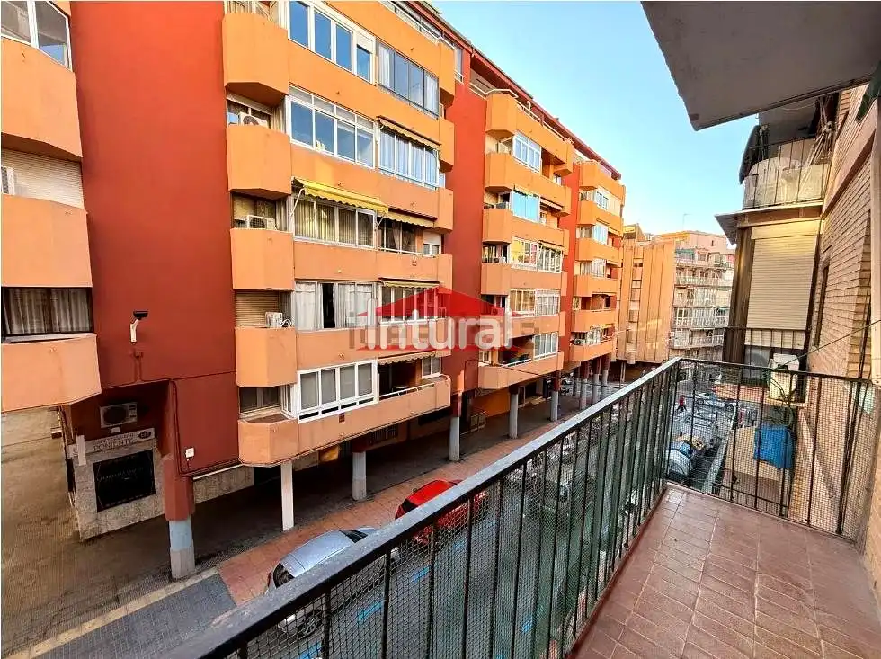 Vista exterior de Pis en venda en Benidorm amb Terrassa