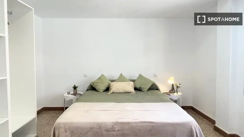 Schlafzimmer von Wohnung zur untervermieten in Burjassot mit Klimaanlage, Terrasse und Möbliert