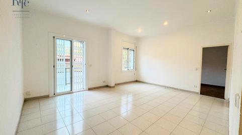 Photo 2 of Flat for sale in Carrer del Maresme, Provençals del Poblenou, Barcelona