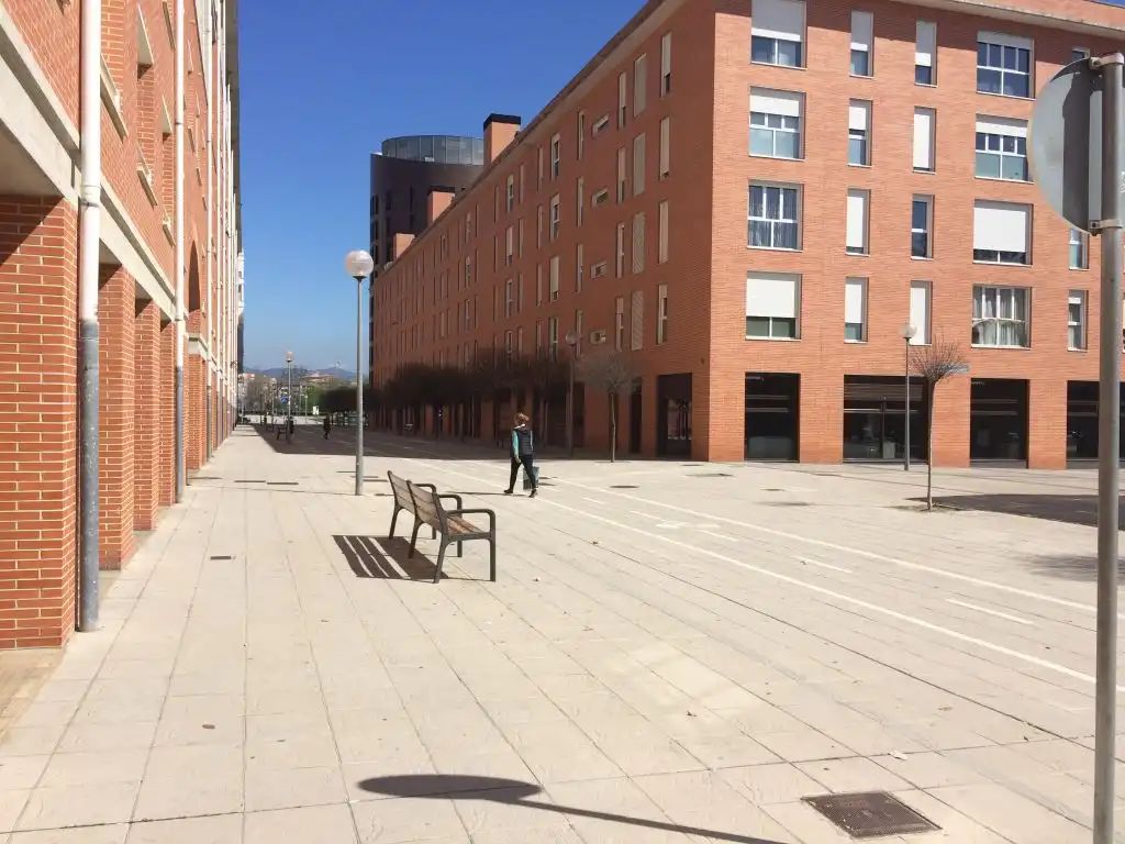 Vista exterior de Local en venda en  Pamplona / Iruña