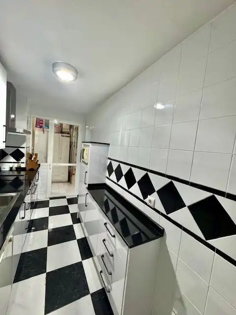 Cocina de Piso en venta en Sevilla con Aire acondicionado