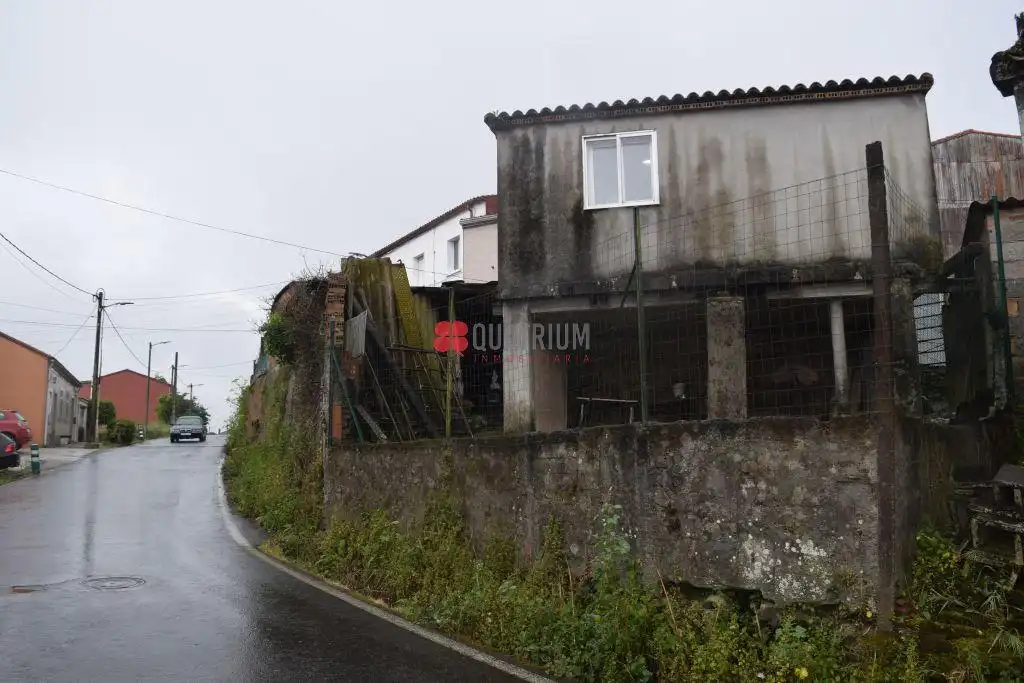 Außenansicht von Haus oder Chalet zum Verkauf in Santiago de Compostela  mit Privatgarten
