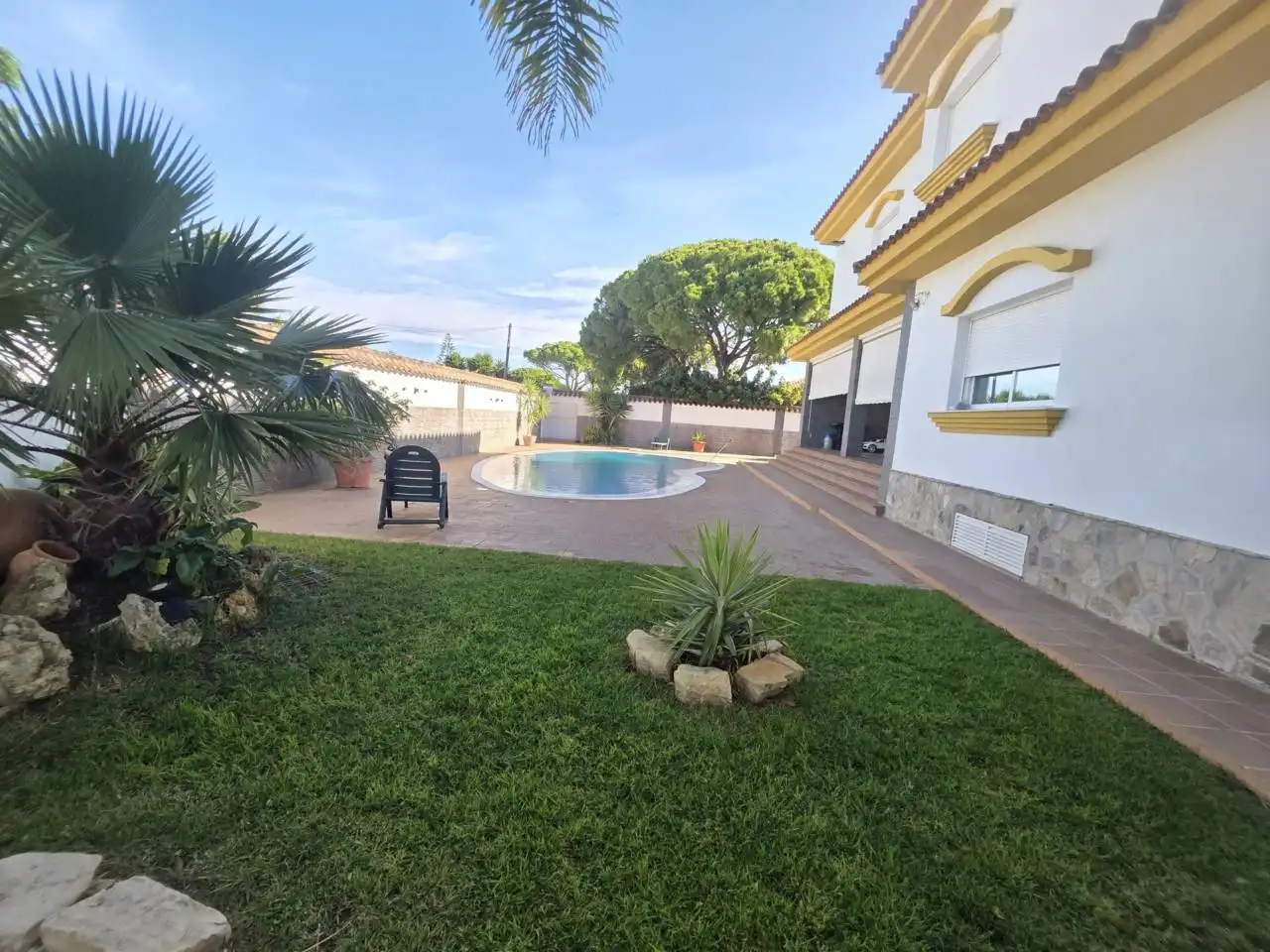 Garden of Houses for sale in Chiclana de la Frontera  with Terrace and Swimming Pool