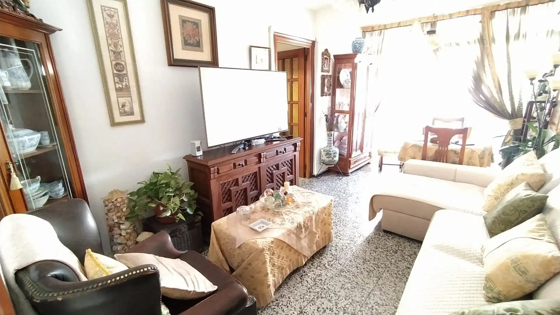 Sala d'estar de Pis en venda en Carretera de Cádiz