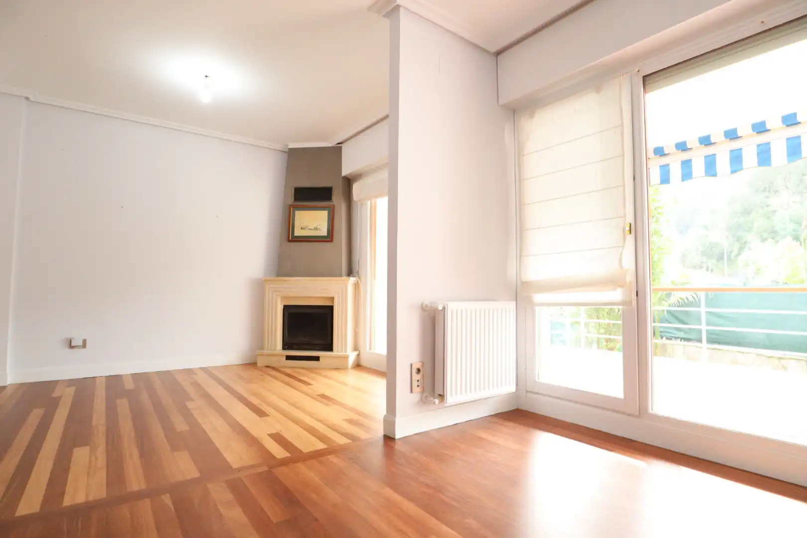 Sala d'estar de Casa adosada de lloguer en Mungia, Bizkaia