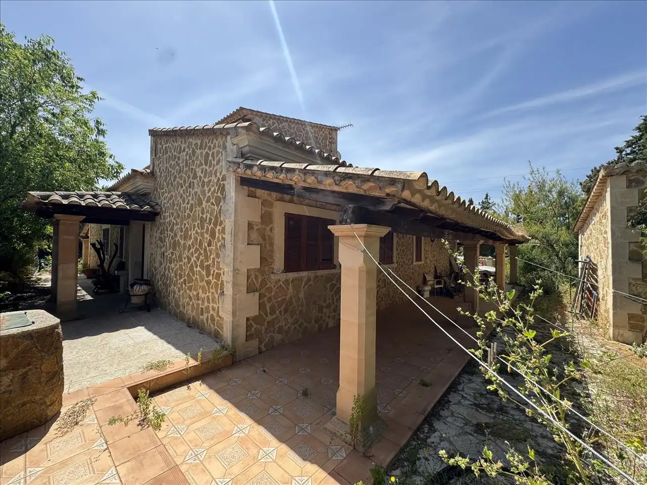 Vista exterior de Casa o xalet en venda en Santa María del Camí amb Jardí privat i Piscina