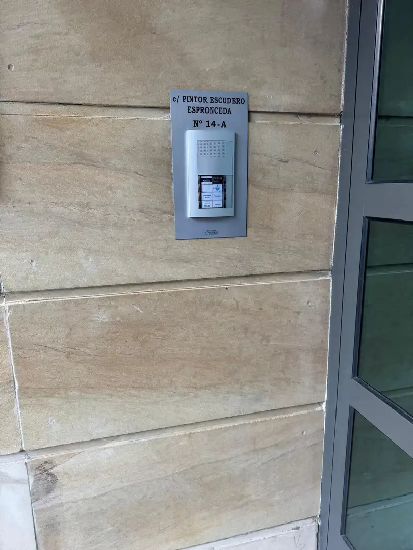 Aparcament de Local en venda en Torrelavega 