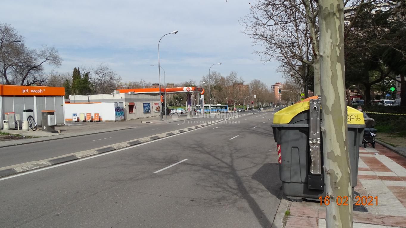 Vista exterior de Piso en venta en  Madrid Capital con Aire acondicionado