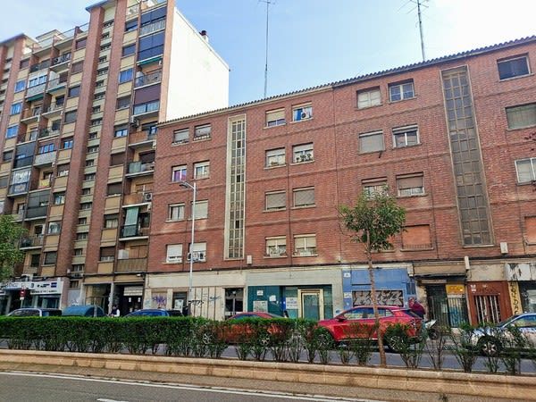 Vista exterior de Local de lloguer en  Zaragoza Capital