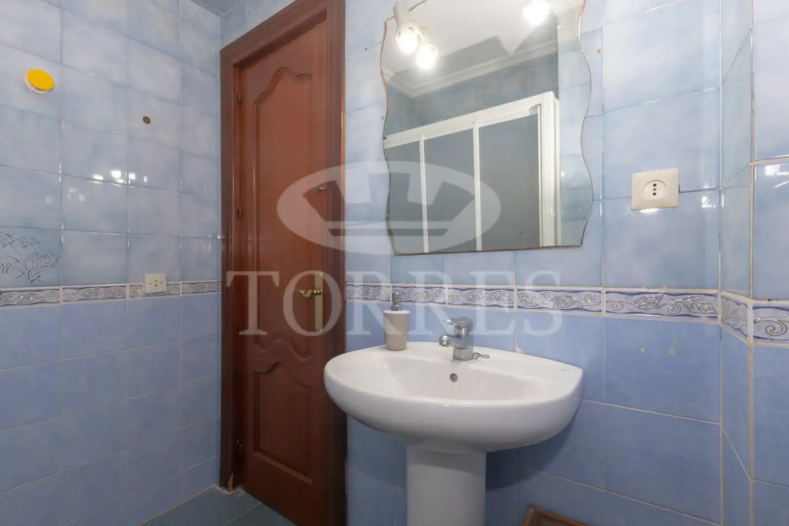 Bathroom of Flat for sale in Málaga  with Air Conditioner and Terrace