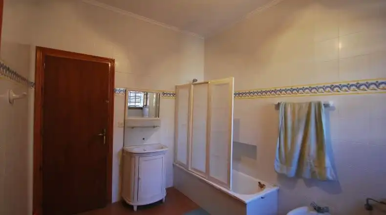 Bany de Casa o xalet en venda en Orihuela amb Terrassa i Balcó