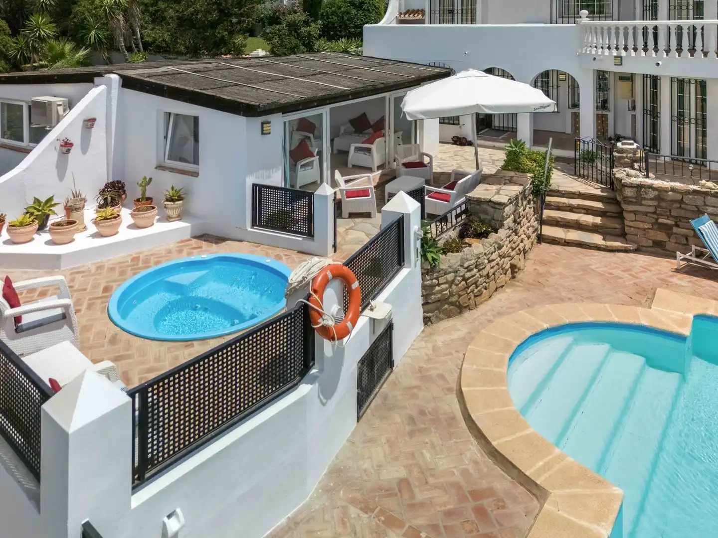 Piscina de Casa adosada en venda en Estepona amb Aire condicionat, Terrassa i Traster
