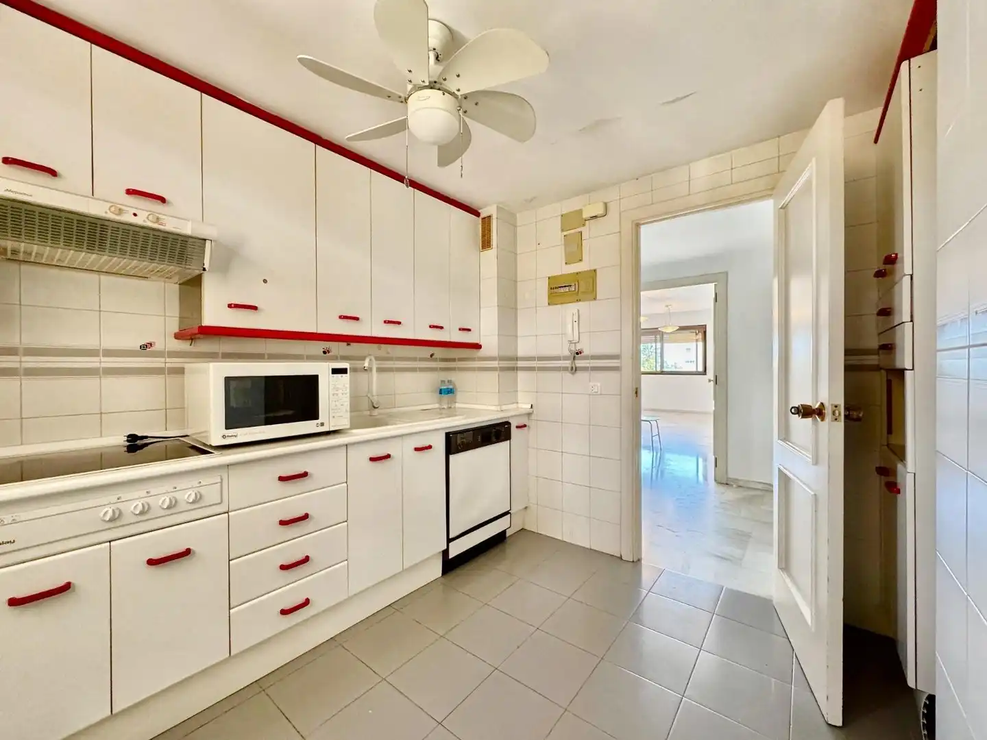 Apartment with terrace for sale in El Bajondillo, imagen 3
